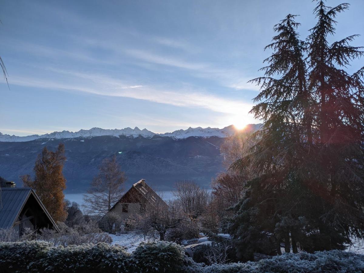 Appartement De Plain-Pied En Montagne Avec Vue Merveilleuse Sur Le Massif De Belledonne Saint Bernard du Touvet ภายนอก รูปภาพ