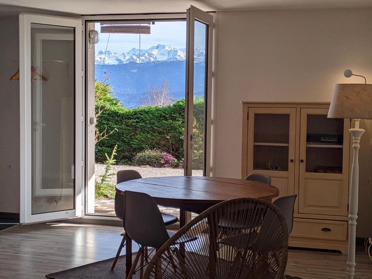 Appartement De Plain-Pied En Montagne Avec Vue Merveilleuse Sur Le Massif De Belledonne Saint Bernard du Touvet ภายนอก รูปภาพ